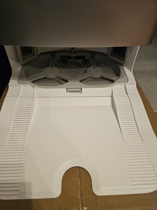 Roborock Qrevo Master robot sprzątający gwarancja duży zestaw akcesori