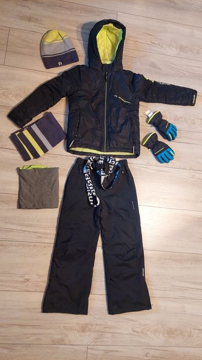 Kurtka Coccodrillo 128, spodnie Brugi 128/134, rękawiczki, czap. i sza