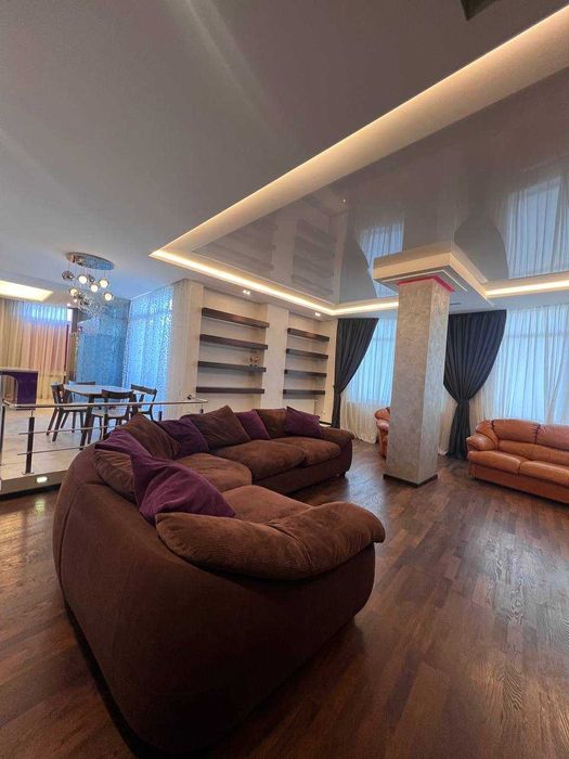 Французский Бульвар-Квартира  с дорогим ремонтом- цена ниже рынка.