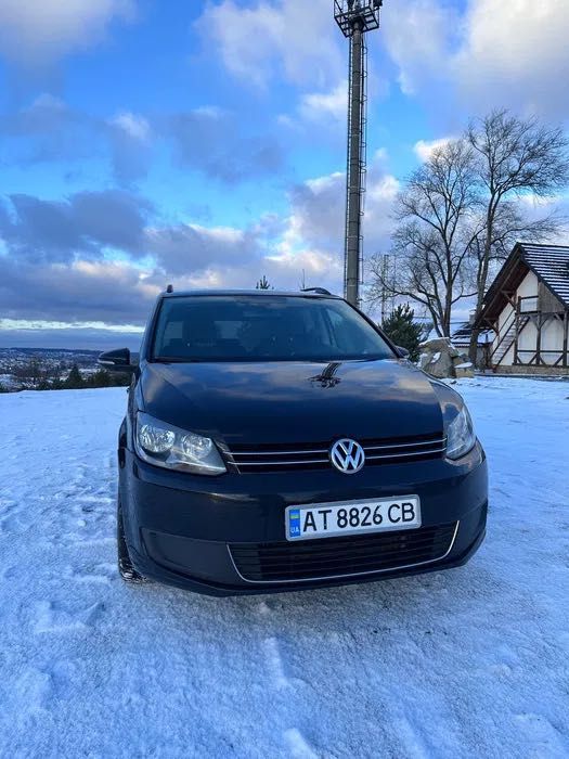 Volkswagen TOURAN 2012 р. 1.6 дизель