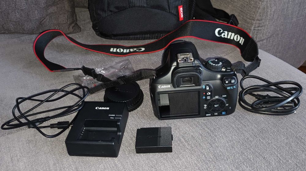 Aparat Canon EOS 1100D  18-55 mm