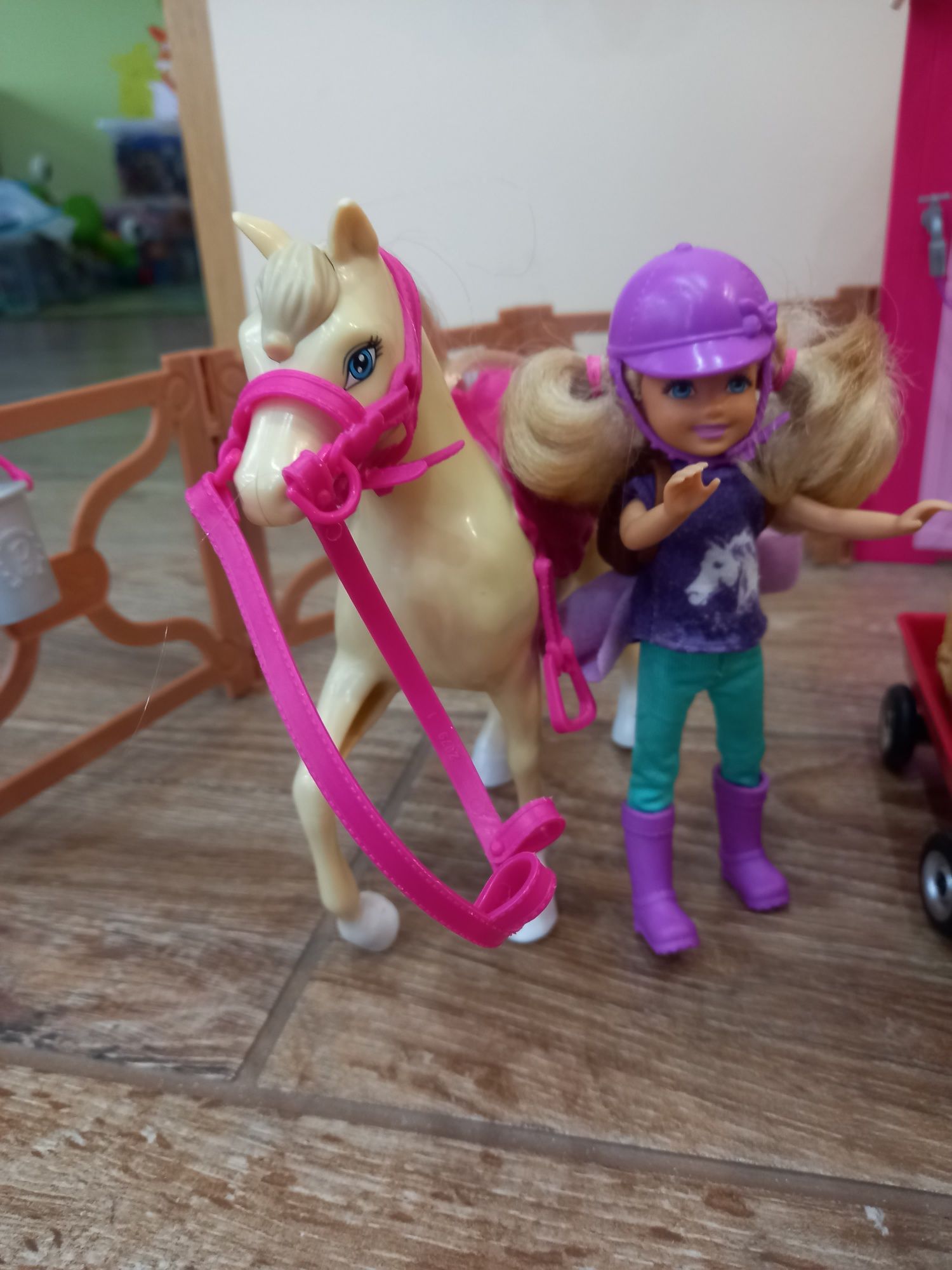 Barbie stadnina koni