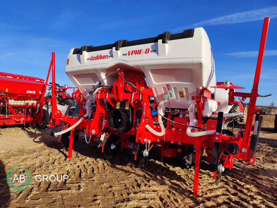 Pneumatyczny siewnik do kukurydzy OZDOKEN VPHE-DG4 4-rzędowy
