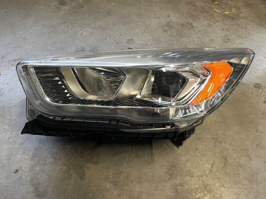 Lampa przednia lewa Ford Kuga MK2 LIFT