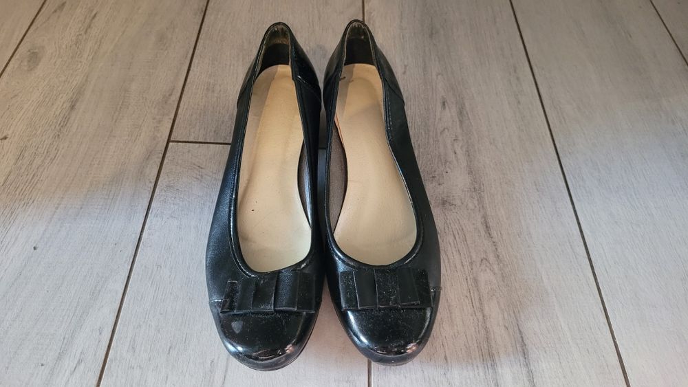 Czarne półbuty czółenka 37 lakierki skóra naturalna venezia