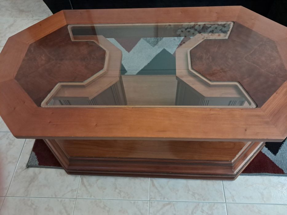 Mesa de centro de sala cerejeira