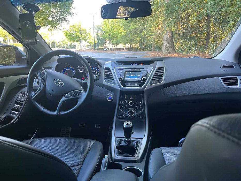 Hyundai Elantra Sport      2015