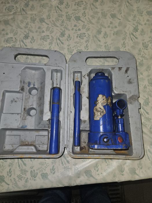 Продам домкрат гідравлічний