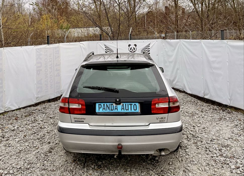 Volvo V40 1.9D ~ Lift ~ 2004 ~ Klima ~ Alufelgi ~ Hak ~ Zadbane