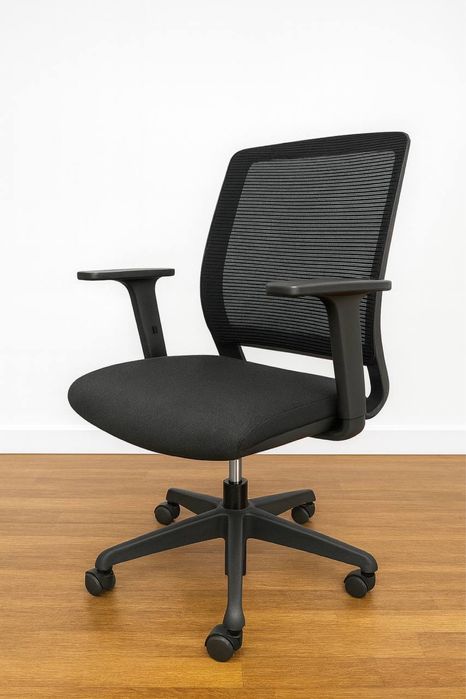 Офісні Меблі Крісло керівника стул Крісло стіл тумба шафа стелпж