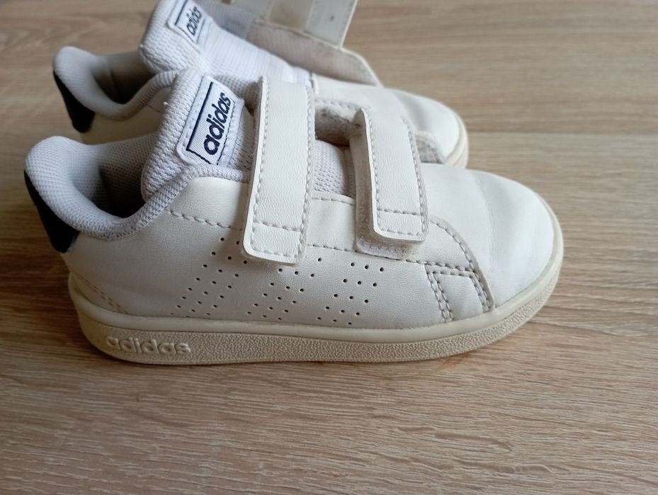 Buty Adidas dla dziewczynki
