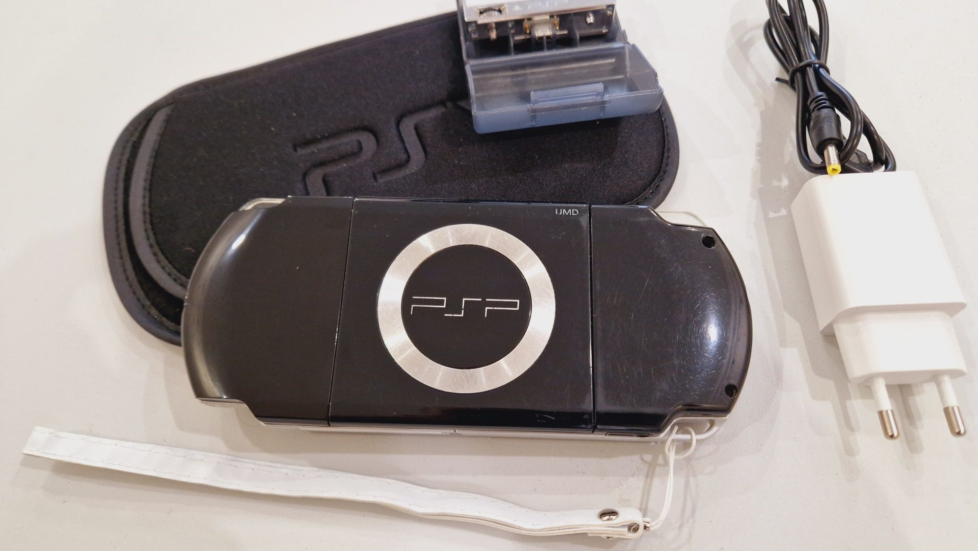 Sony PSP  64гиг 130игр+чехол!