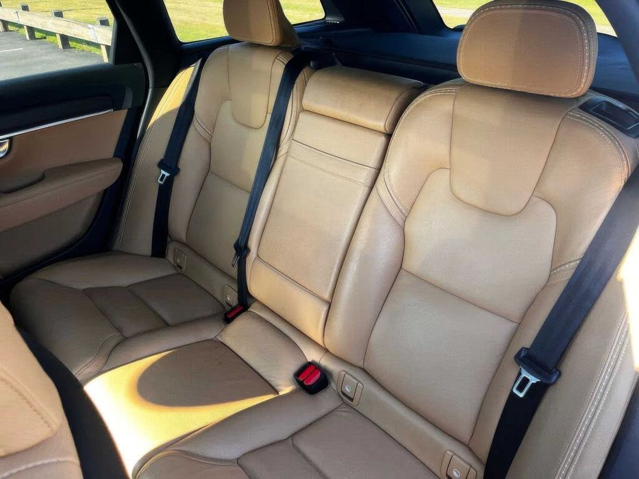Volvo V90 Cross Country T5      2019