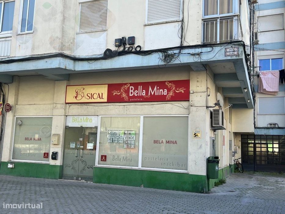 Amadora Venteira, muito central, 440m2, 2 pisos, vários ramos!!!