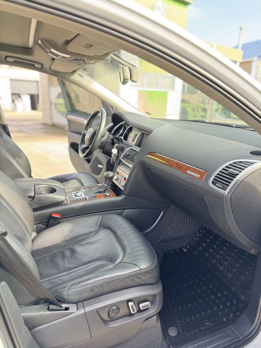 Audi Q7 premium plus