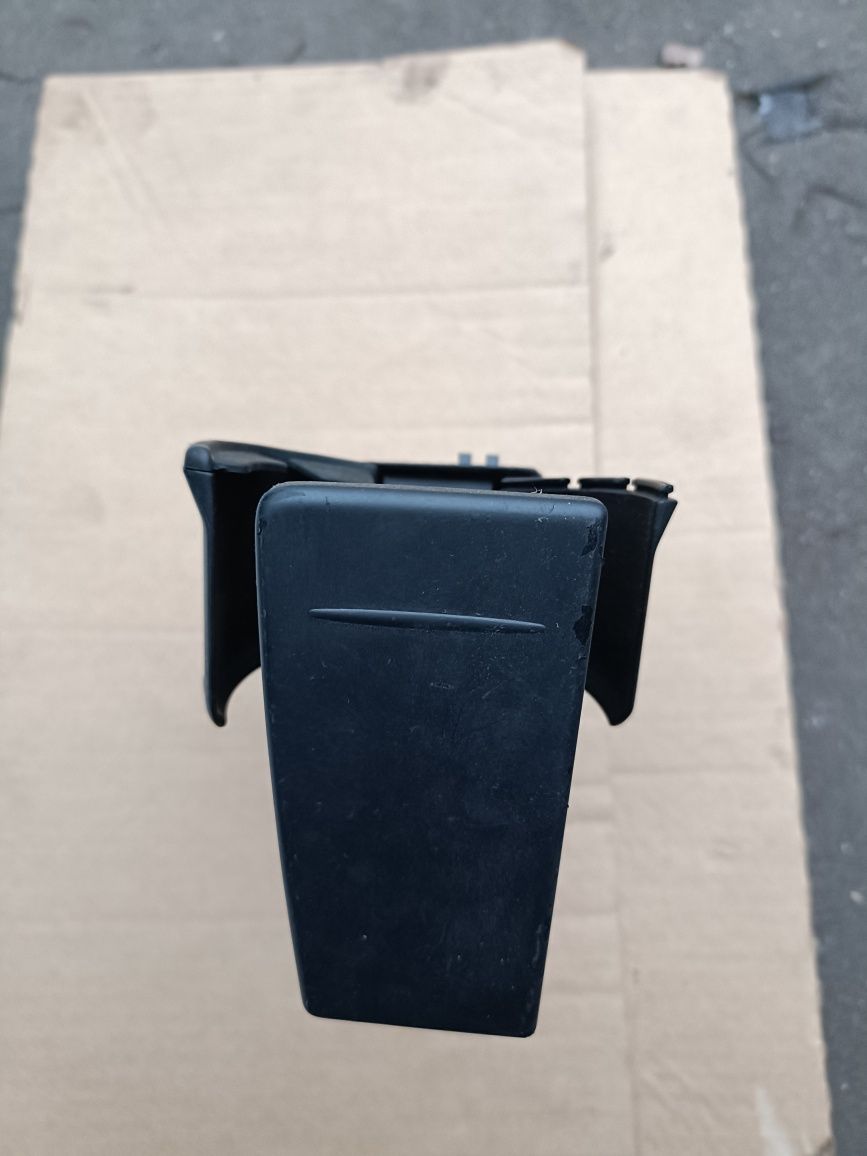 Volvo V70 Lift uchwyt na kubek S60