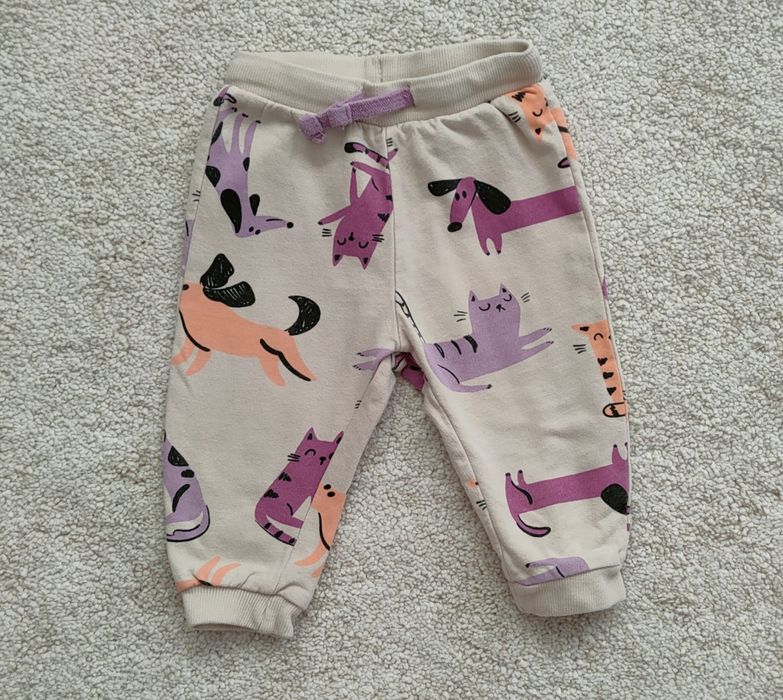 Trzy pary spodenek,rozmiar 74