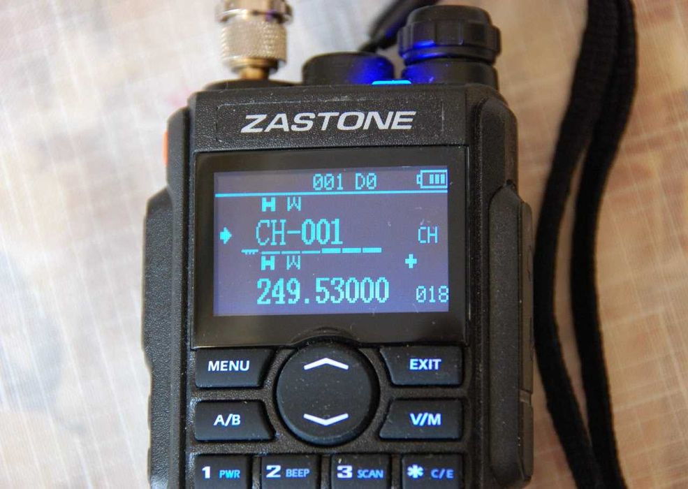 Пара Zastone M7, настроенные на SATCOM