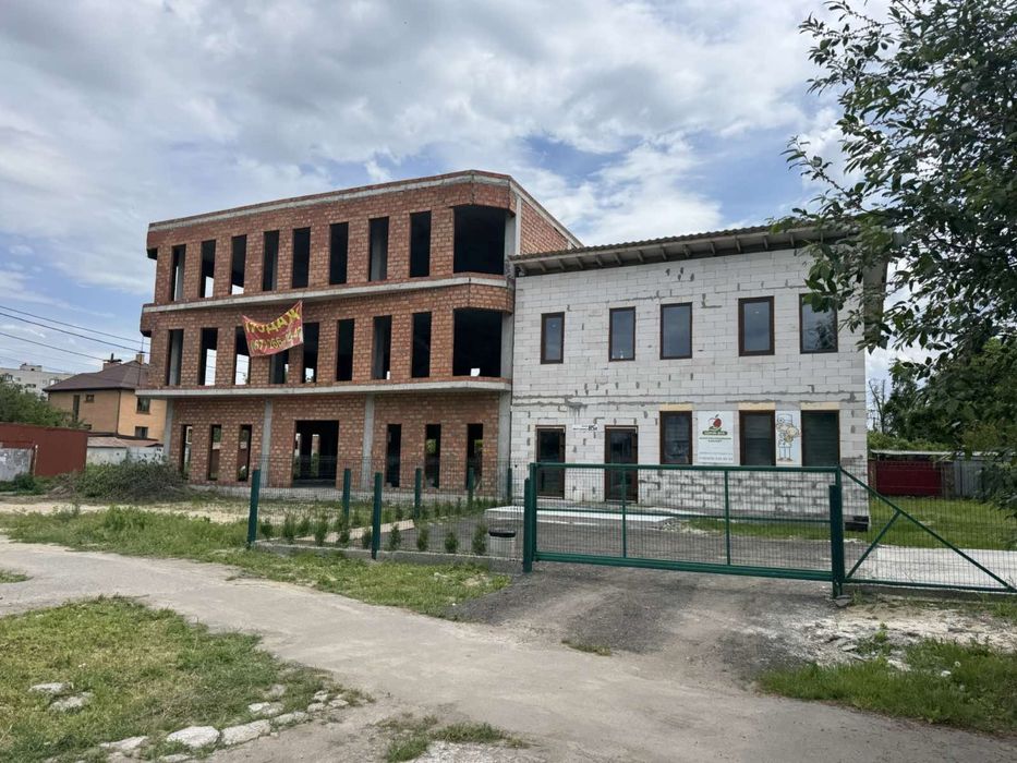 Боярка продаж будівлі Фасад 500квм + парковка