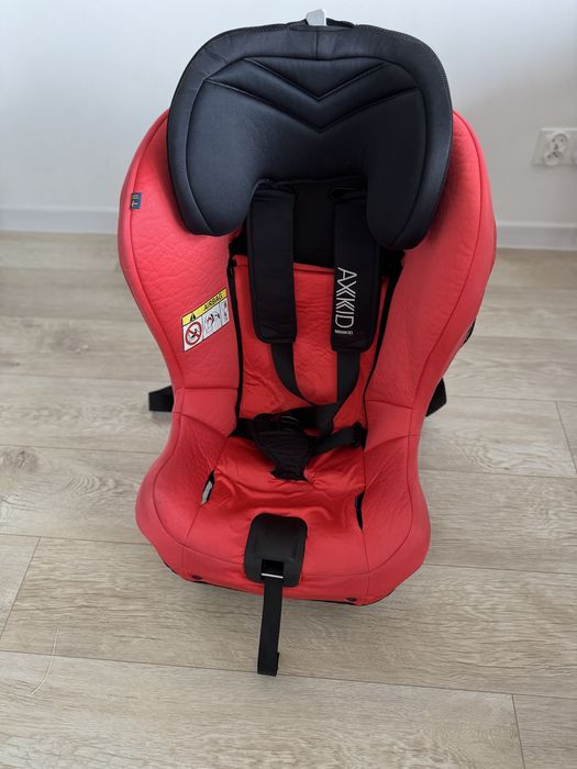 Fotelik samochodowy axkid minikid 2.0