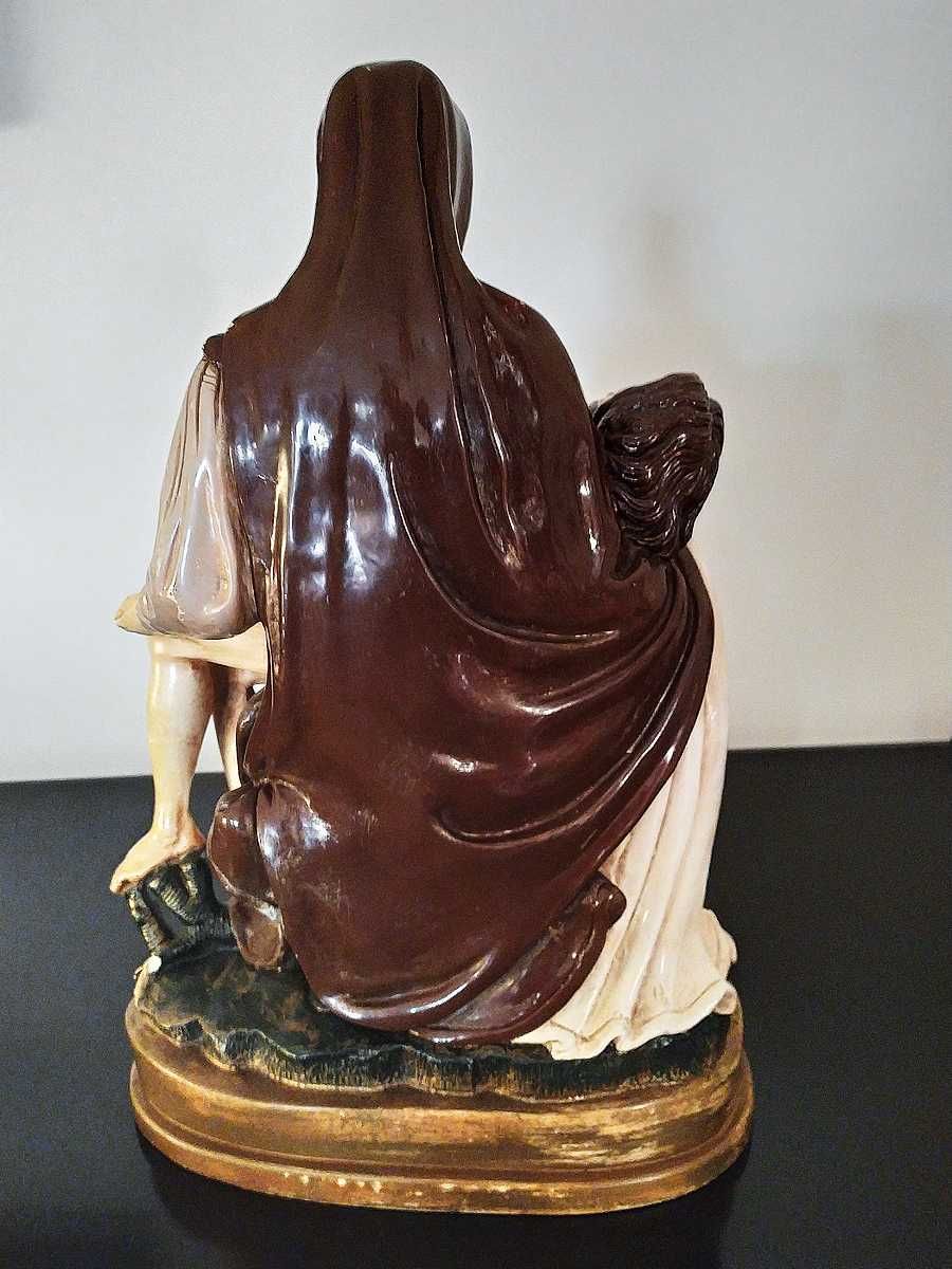 Estátua de Cristo no colo da Virgem Maria - Pietá - Figuras Religiosas