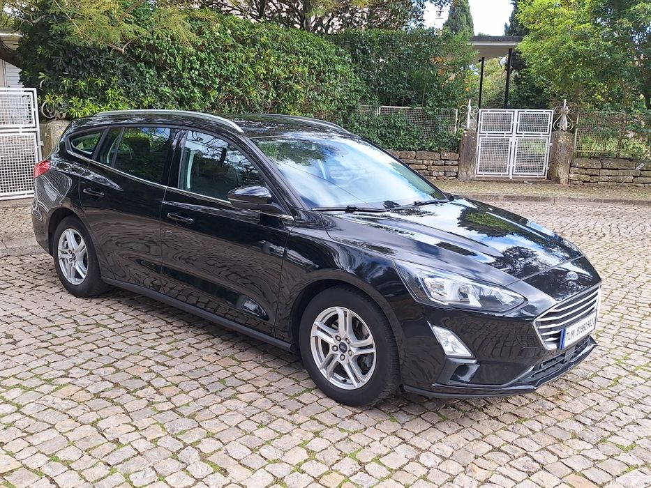 Recente poucos kms a um excelente preço, com garantia, aceito retoma,