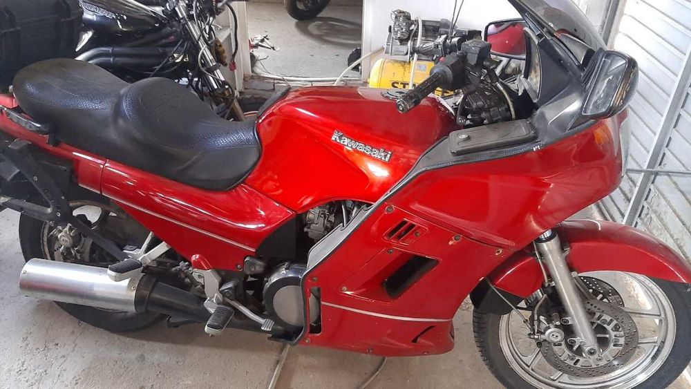 Części Kawasaki GTR 1000 Rok 1989
