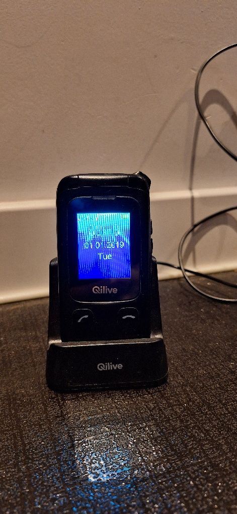 Telefon Qlive FP2406 z Stacja Ładowania