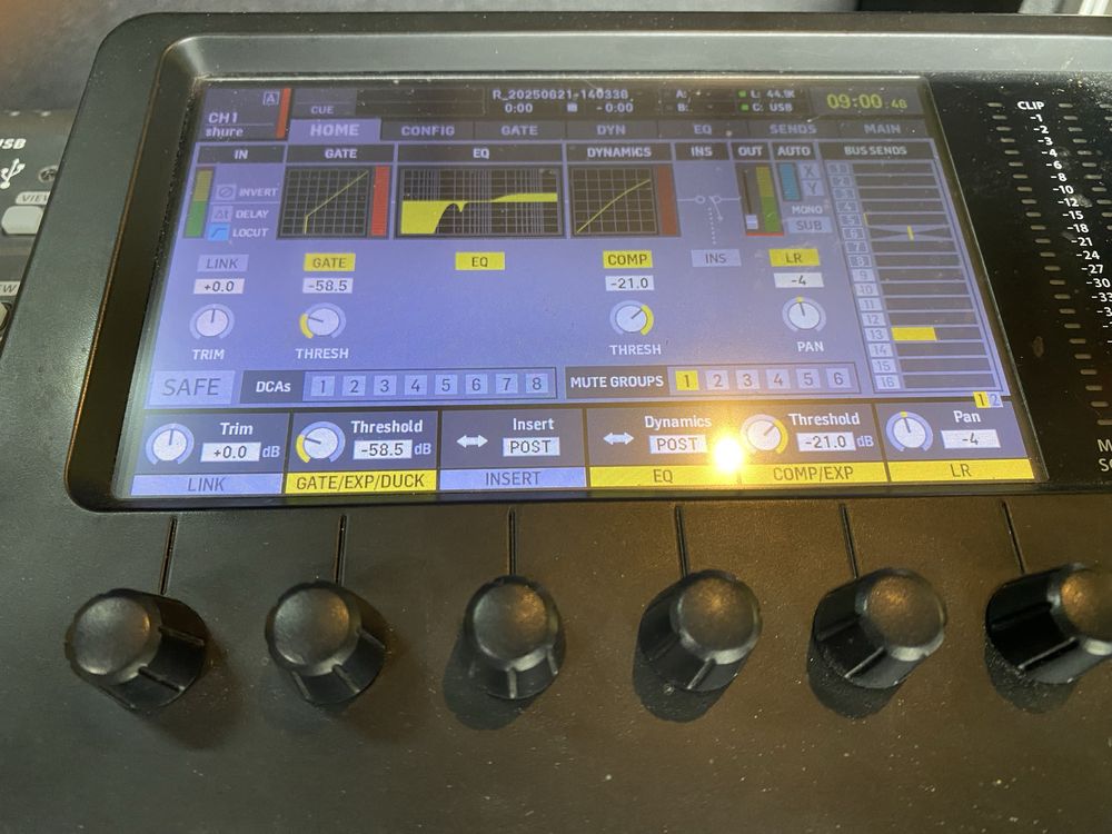 Mikser Behringer x32 compact + Z CASE na kółkach