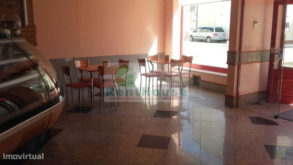 Café totalmente equipado