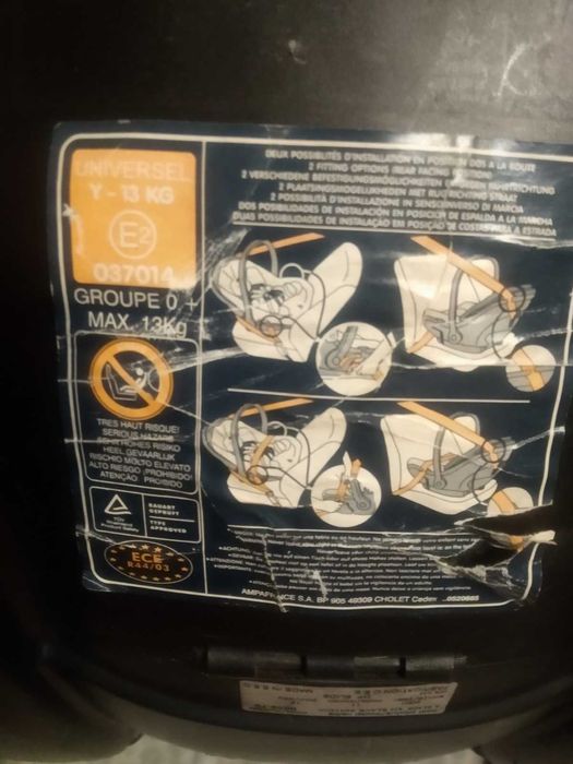 Cadeira Auto / Ovo da Bebe Confort 0 a 13 Kg + Redutor da Brevi