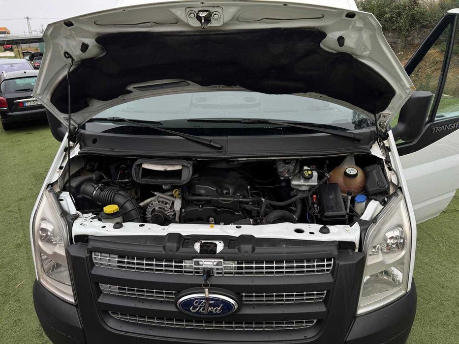 FORD TRANSIT 2.2 TDCI – VERSÃO LONGA E ALTA – CAIXA ISOTÉRMICA