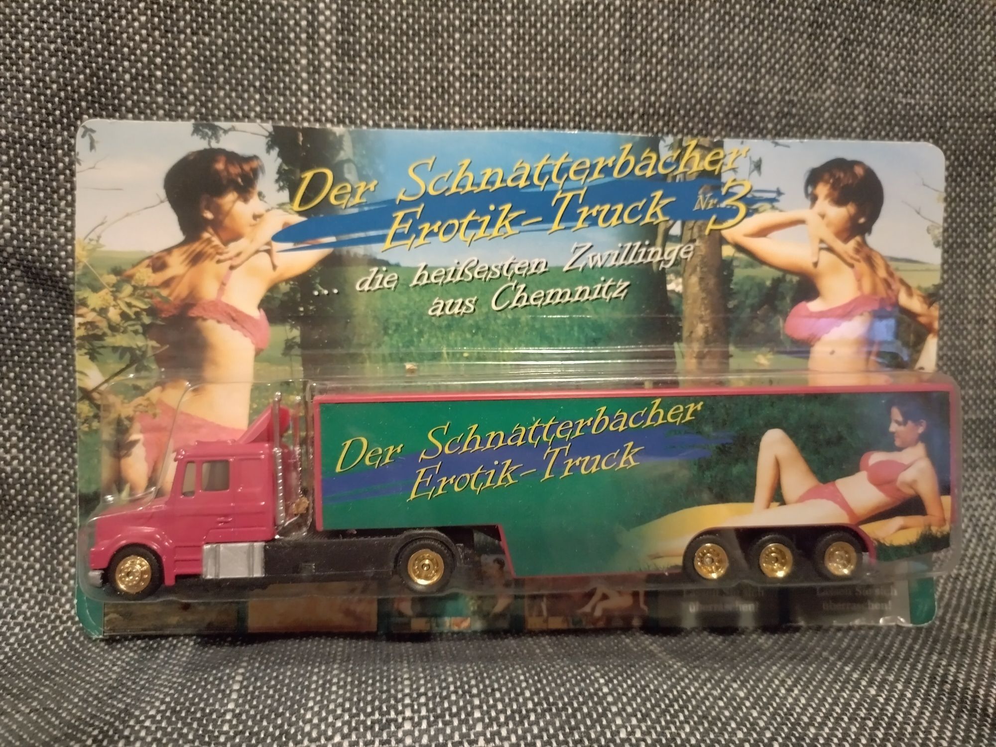 Ciężarówka z reklamą piwa Der Schnatterbacher Erotik-Truck