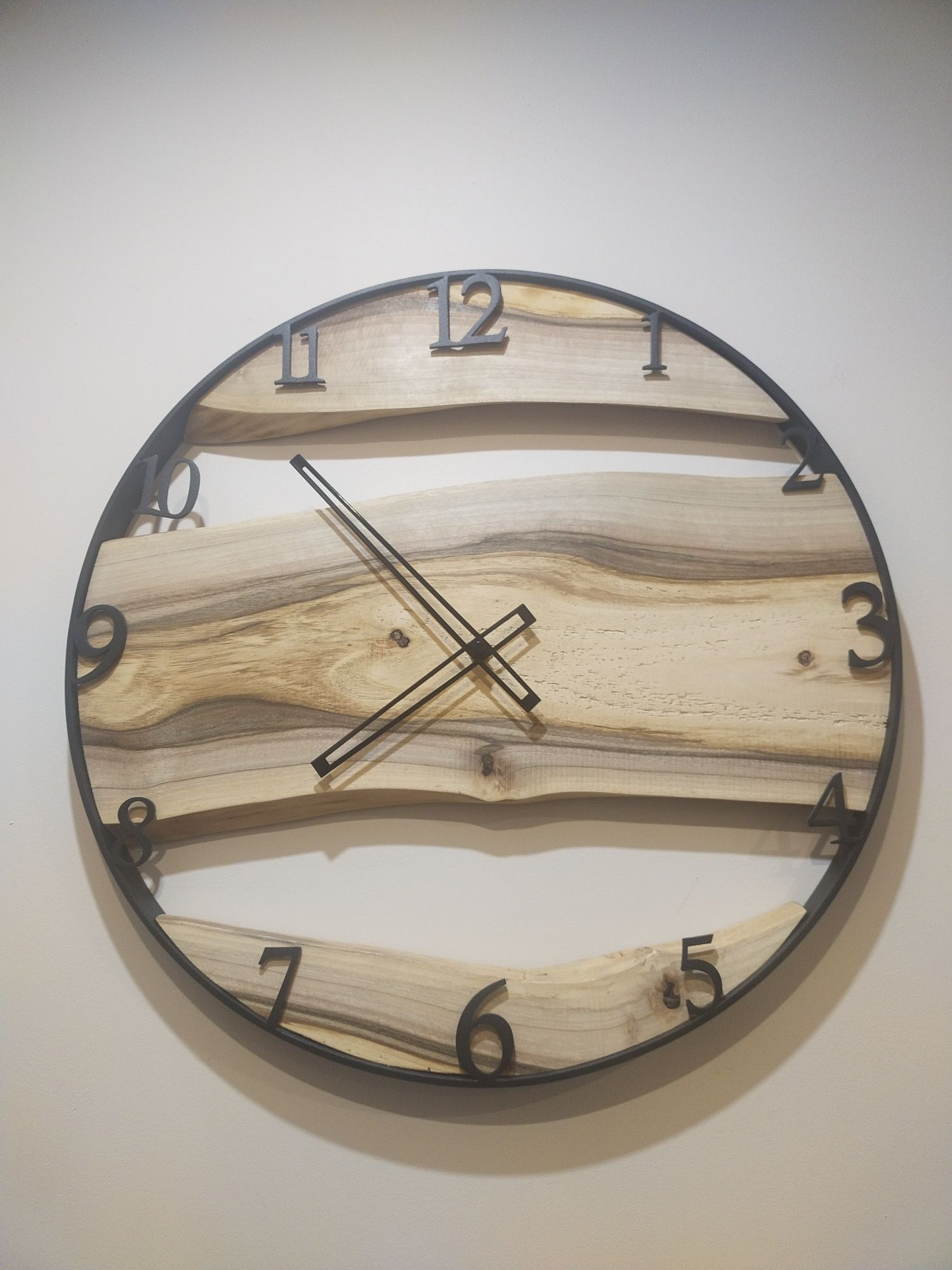 Zegar z orzecha włoskiego średnica 50 cm