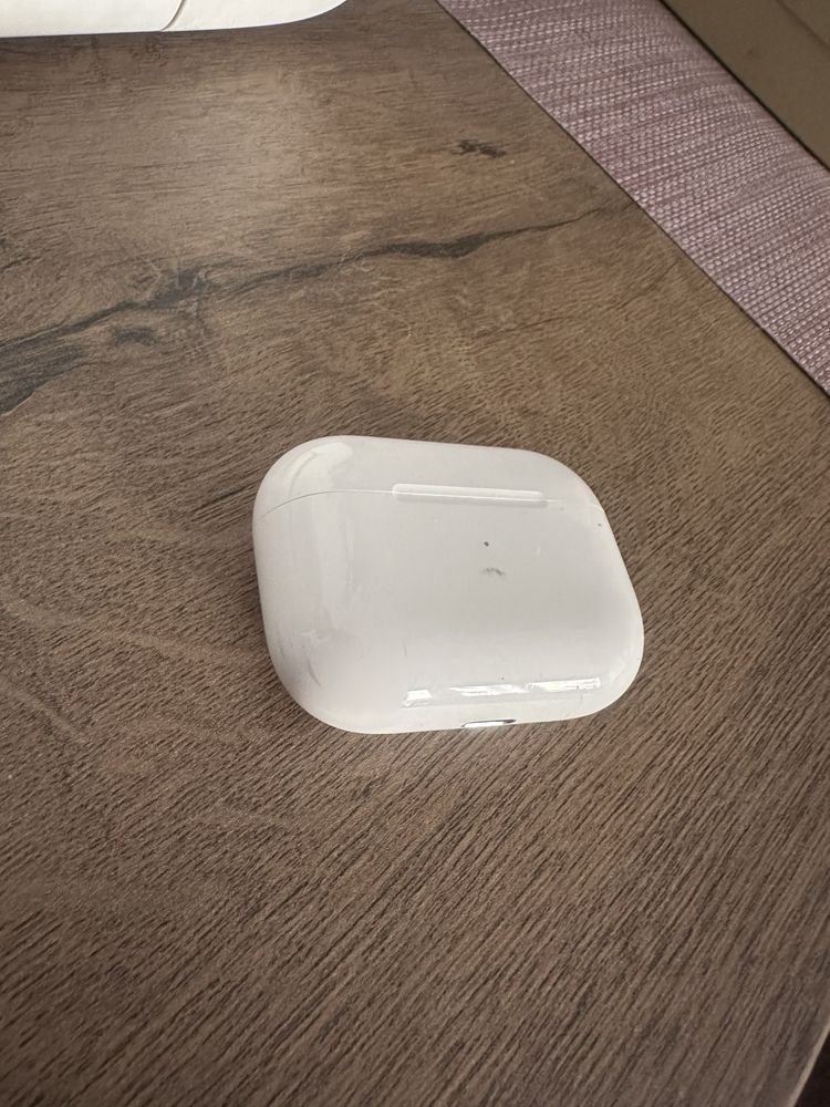 Słuchawki bezprzewodowe Apple AirPods Pro 1 gen. Lightning