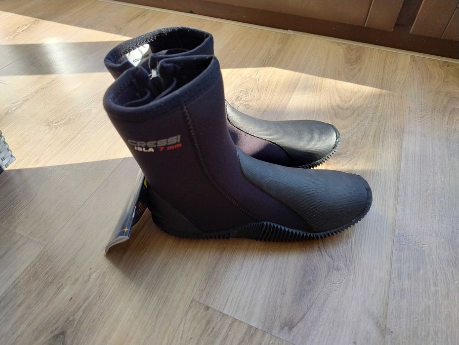 Buty Neoprenowe Cressi Isla 7mm Rozmiar S Czarny – Jak Nowe 149 zł