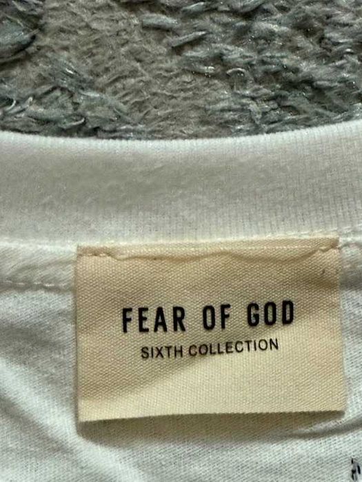Biala koszulka fg fear of god z czarnym logiem