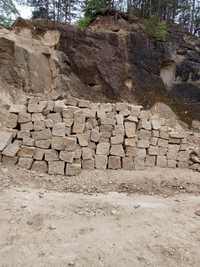 Kamień naturalny Józefowski do murowania i fundamentów, niesort, pias