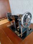 Maquina costura Oliva antiga