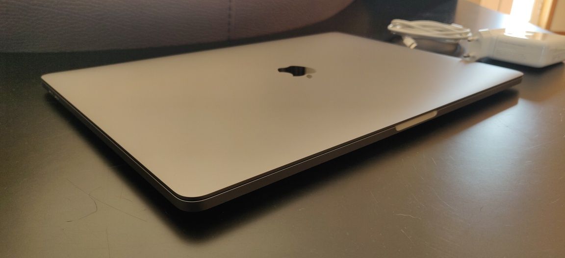 Mac book pro 2019 15-inch