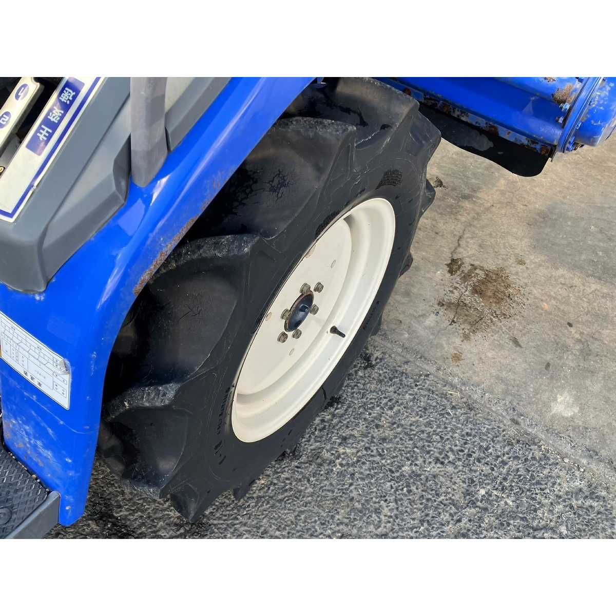 Traktor ISEKI TM170F 4x4 – 17 KM