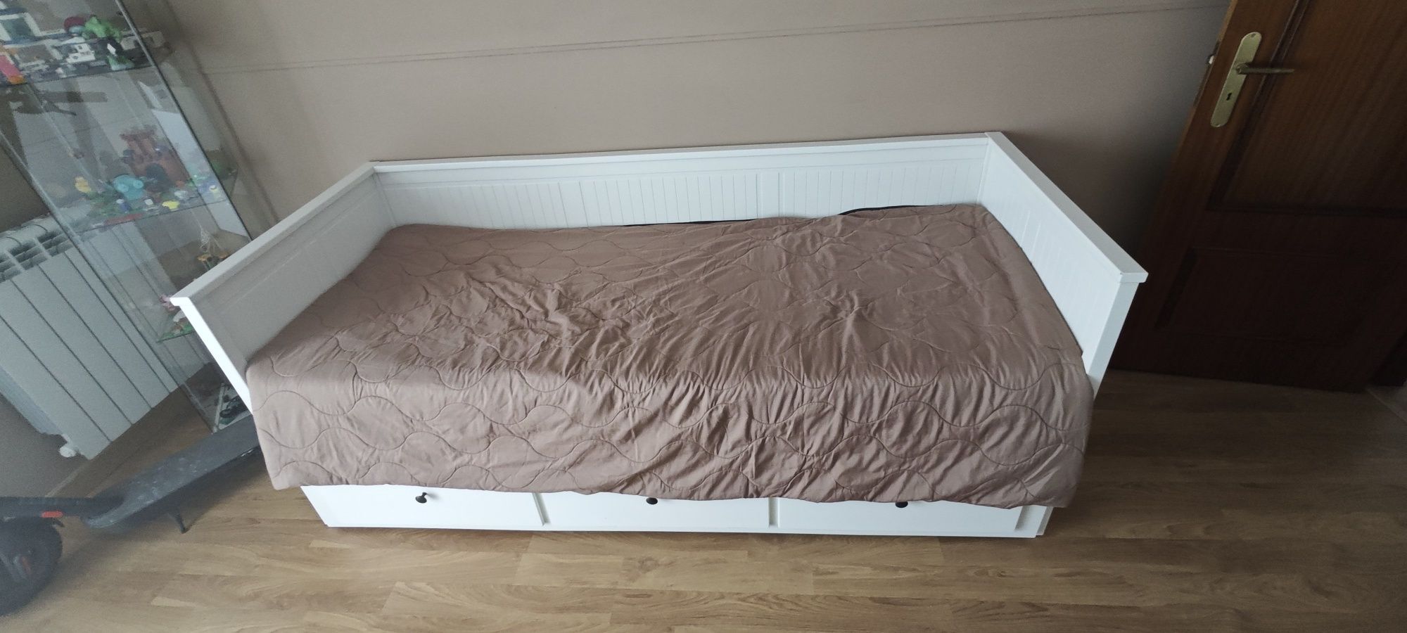 Cama individual/casal ikea com gavetas