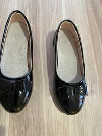 Buty półbuty lakierowane czarne r 31