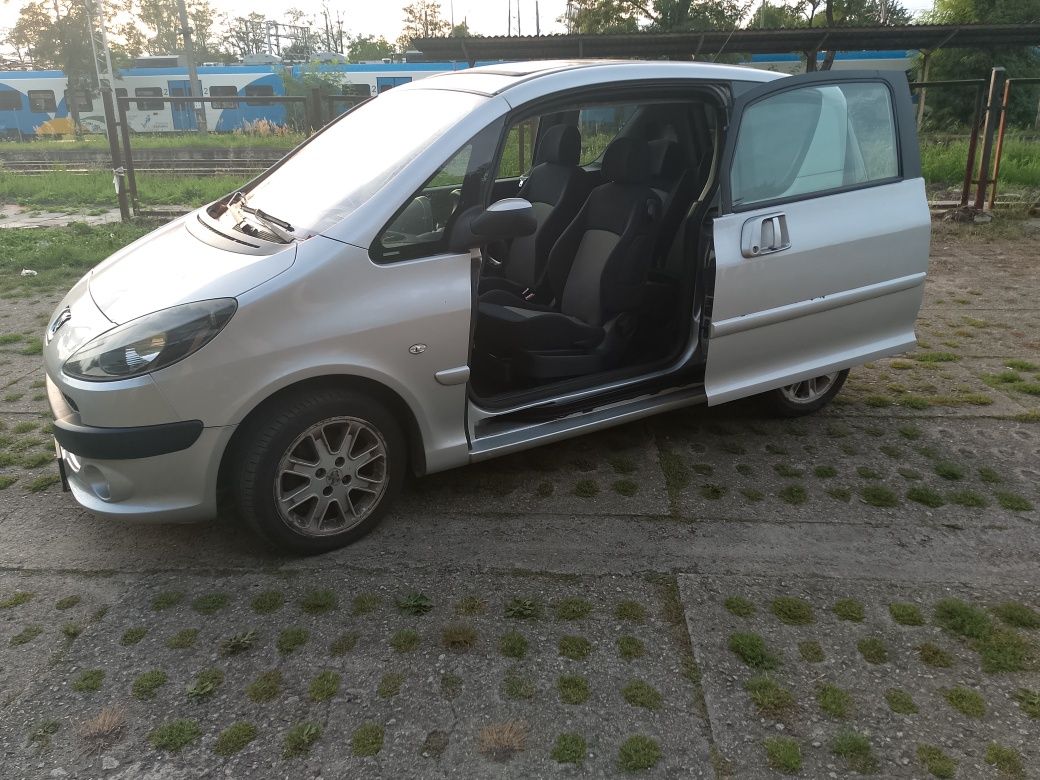 Peugeot 1007(automat)2005rok