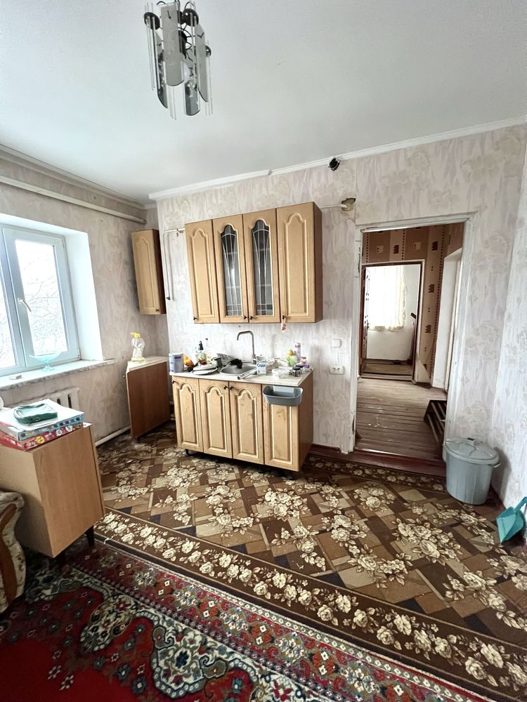 Продається квартира в селищі Мирне