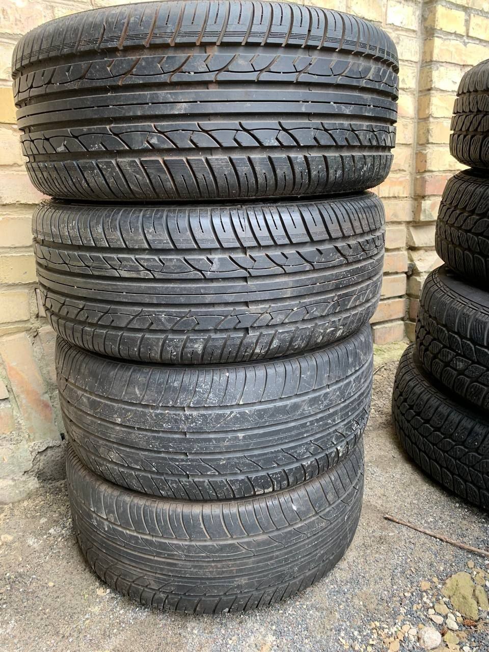 15×4×100(195/45/15)