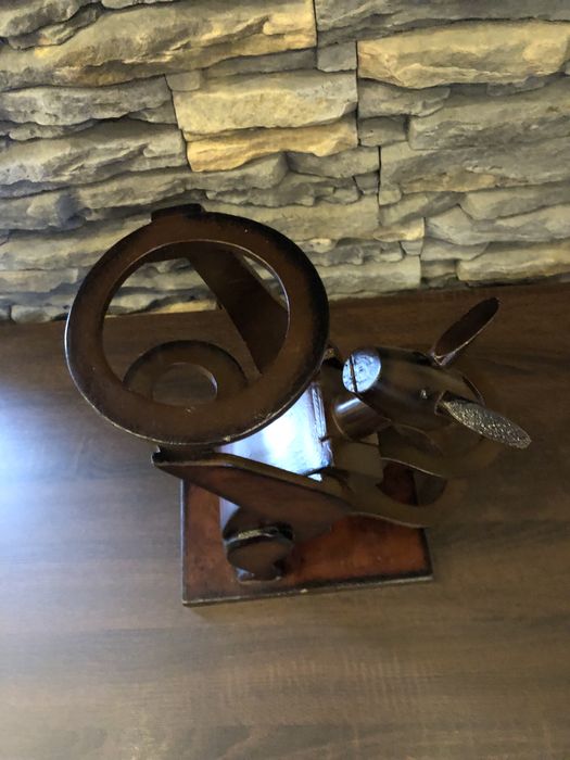 Stojak drewniany na wino kieliszki 48tknd