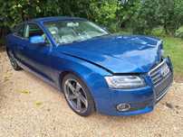 Audi A5 QUATTRO 3.0TDI Manual opłacony lekko uszkodzony pali jeździ