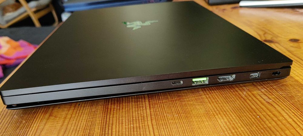 Laptop Razer Blade Advanced 15, RTX 2080, i7 8750h, 16gb RAM
