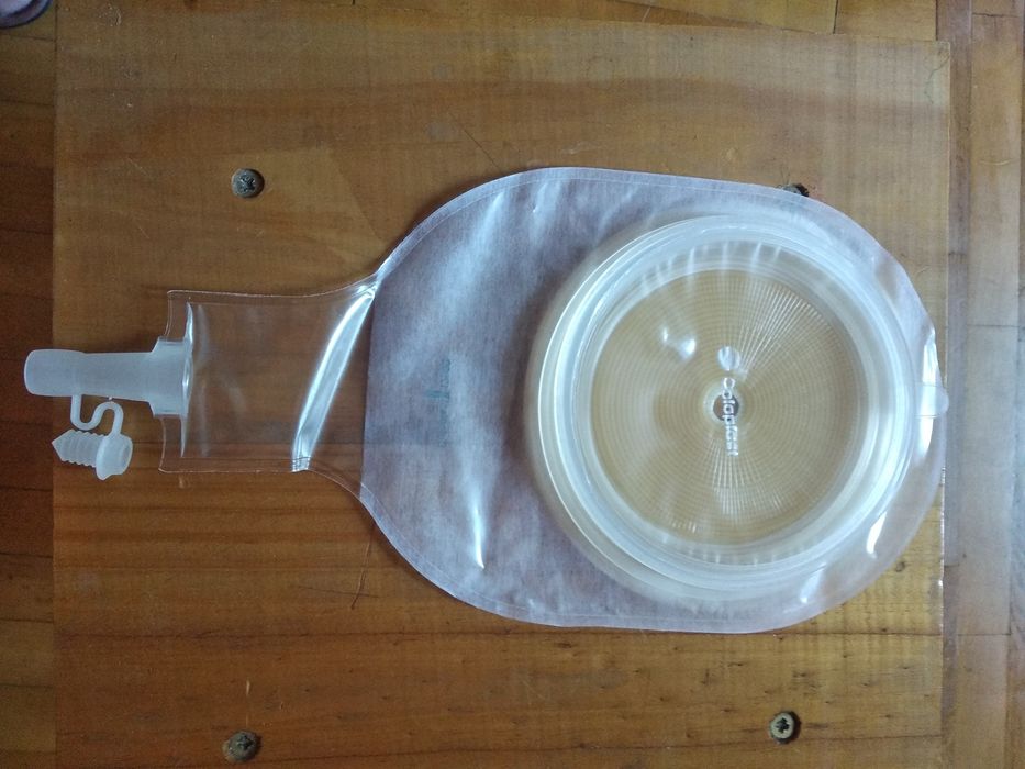 Срочно продам калоприемники Coloplast 17501 и 12802.